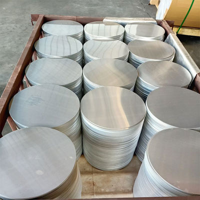 50-240mm Αλουμινίου κύκλος 2-6mm πάχος 1050 3003 5052 Custom Size High Flatness Burr Free Edge Τροφική ποιότητα